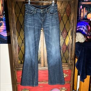 Citizens of Humanity Women’s Classic Blue Jeans, 
size 27. Low waist flare.